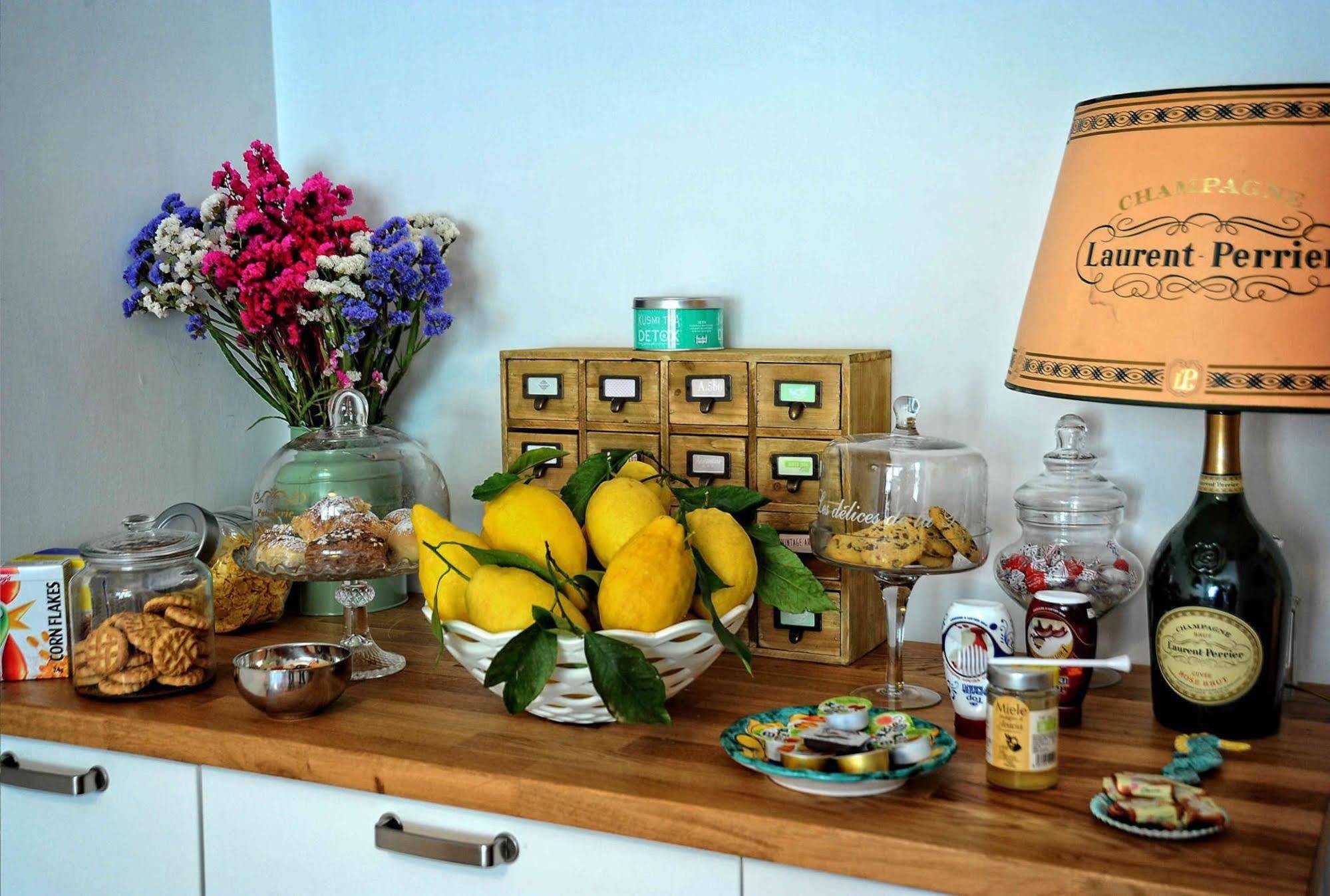 Bed and Breakfast Casa Castagna Salerno Esterno foto